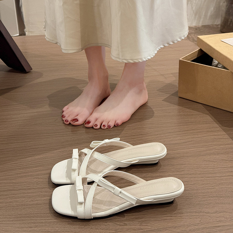 温柔风蝴蝶结一字拖女2026夏外穿平跟防滑露趾凉拖鞋时尚百搭拖鞋