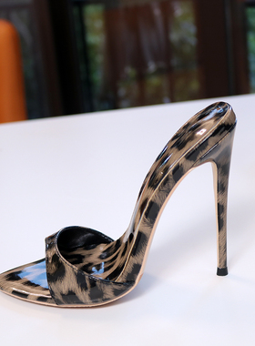 豹纹漆皮性感超高跟拖鞋细跟一字拖恨天高13CM性感夜店大码CD床上