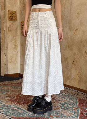 小众立体格纹剪花白色半身裙女夏季设计感百搭高腰a字裙显瘦长裙