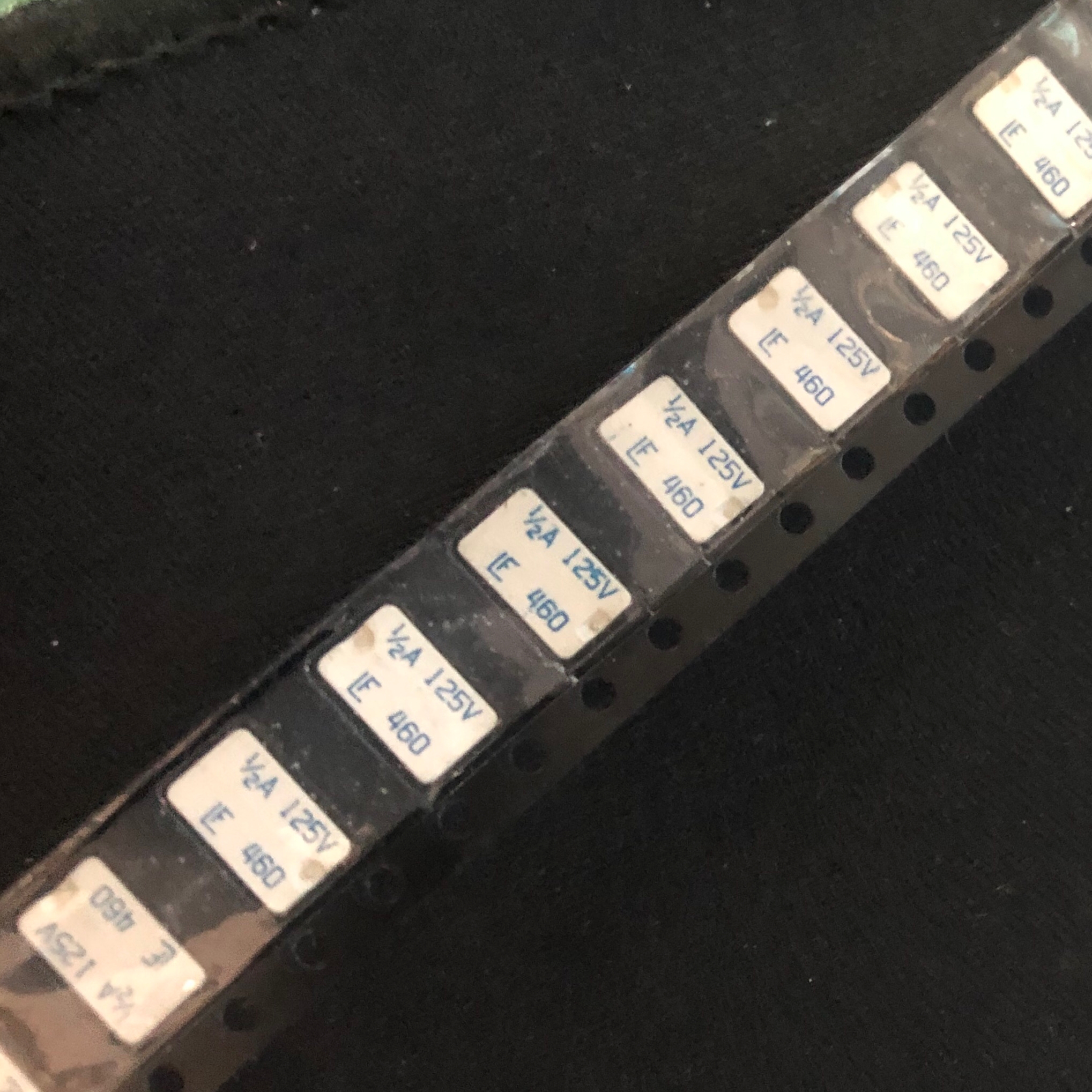 贴片保险丝 R460.500UR 1/2A 125V LF 460 2512-500MA 慢熔/慢断