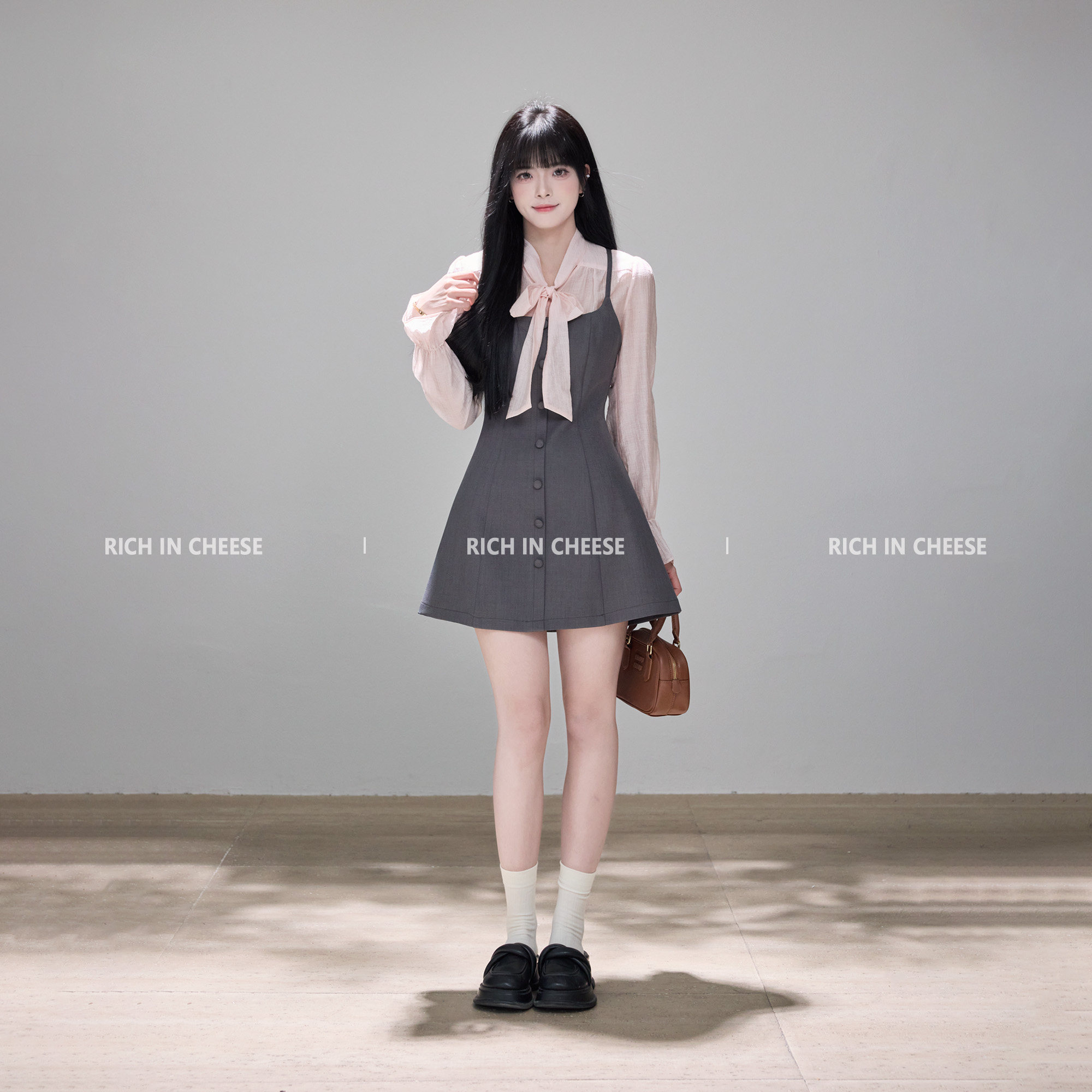 RICHINCHEESE 奢娇美神 假两件撞色系带领设计气质拼接收腰连衣裙