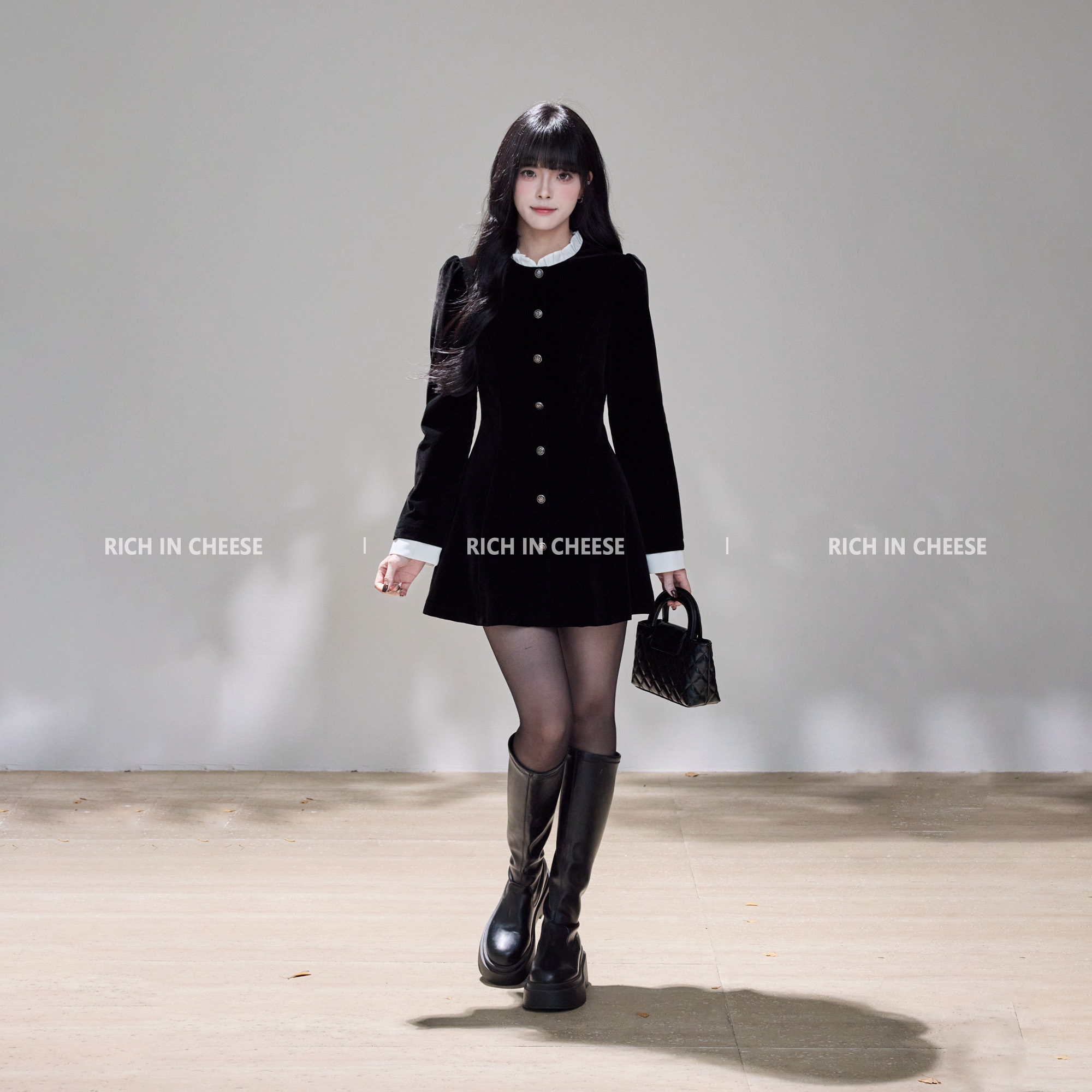 假两件黑白撞色气质丝绒连衣裙