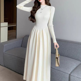 法式新款半高领长袖针织连衣裙秋冬季加厚收腰显瘦百搭减龄A字裙