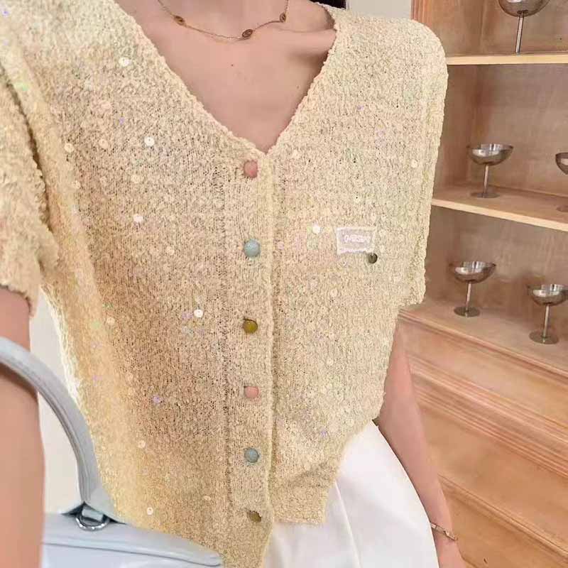 亿雪绒韩系彩扣亮片短袖针织衫