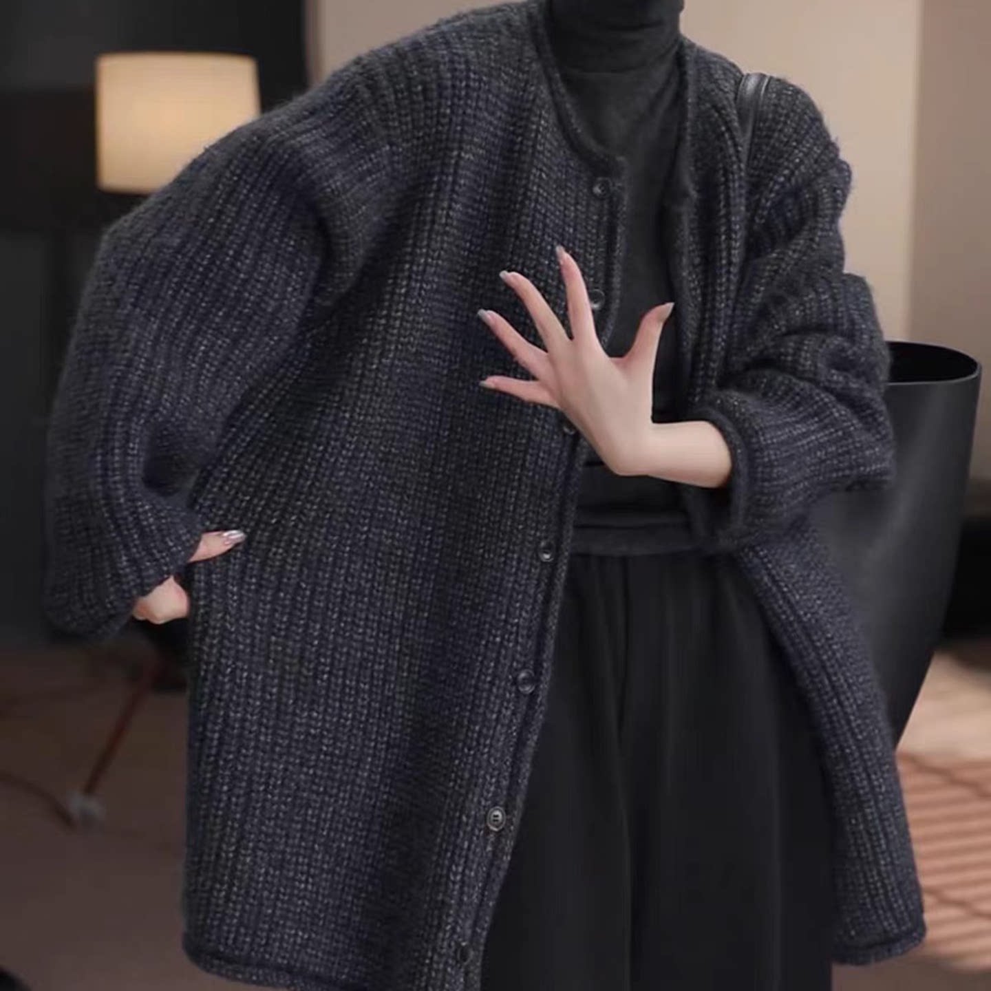 慵懒风深灰色粗针单排扣针织开衫女秋冬新款高级时尚气质保暖外套