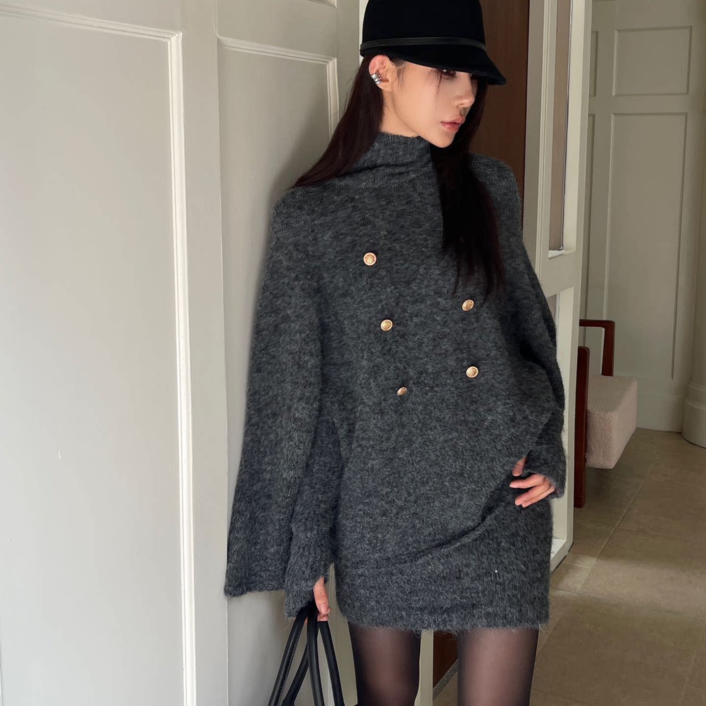 秋冬新款时尚气质一整套裙子女高领双排扣斗篷上衣+包臂裙配袖套