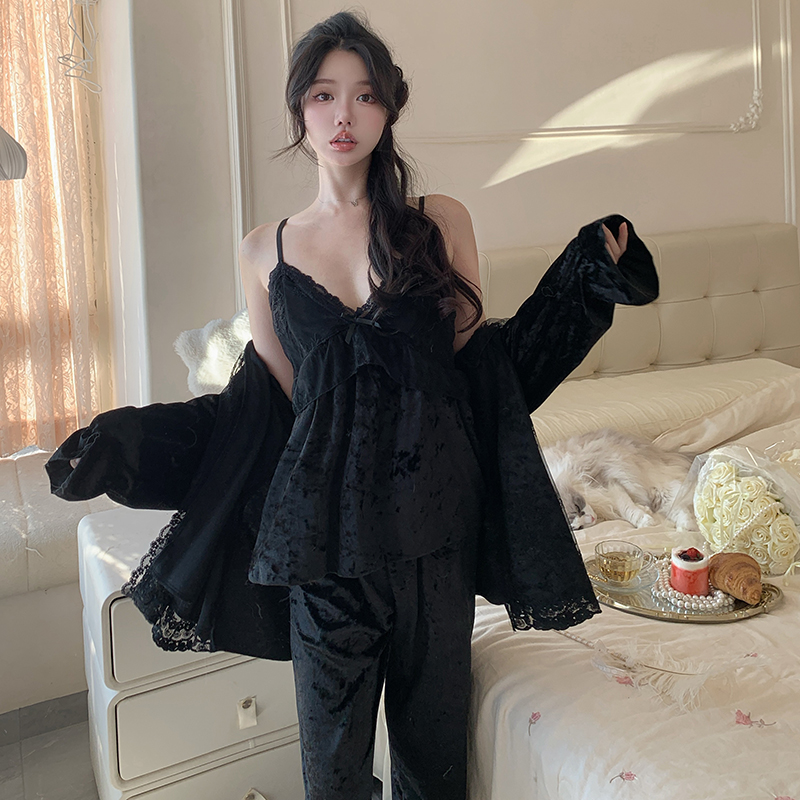 法式高级感金钻绒睡衣女秋冬2025新款吊带睡袍家居服三件套带胸垫