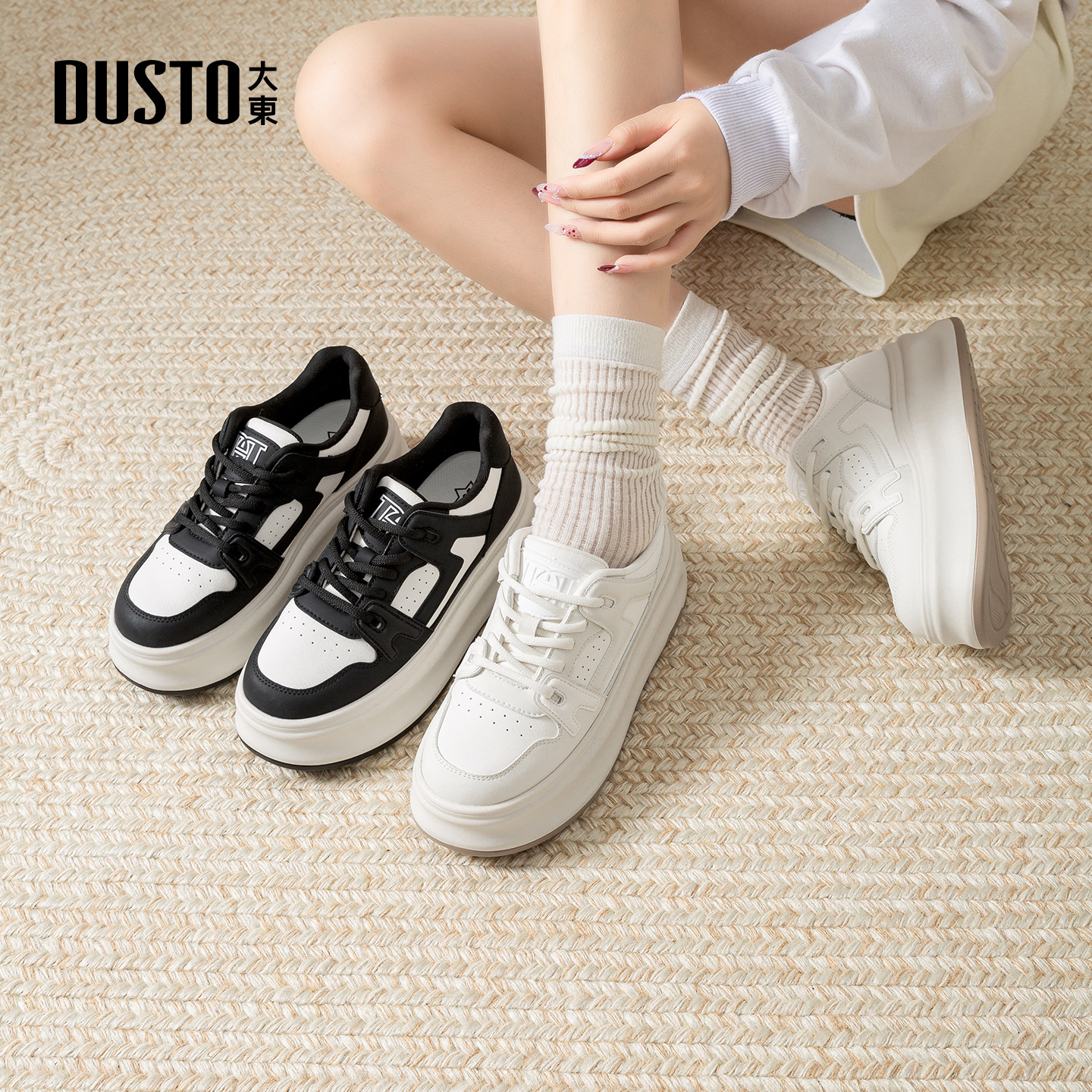 大东面包鞋女鞋2026春季新款休闲平底高跟系带圆头材质拼贴C1951