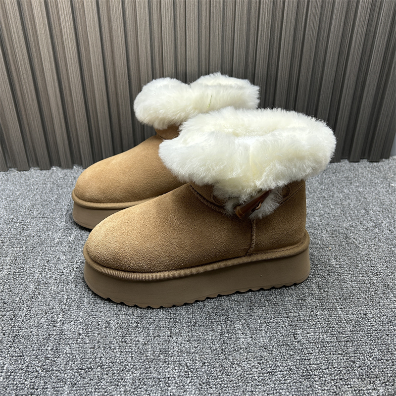 真皮处理羊皮毛一体东北雪地靴