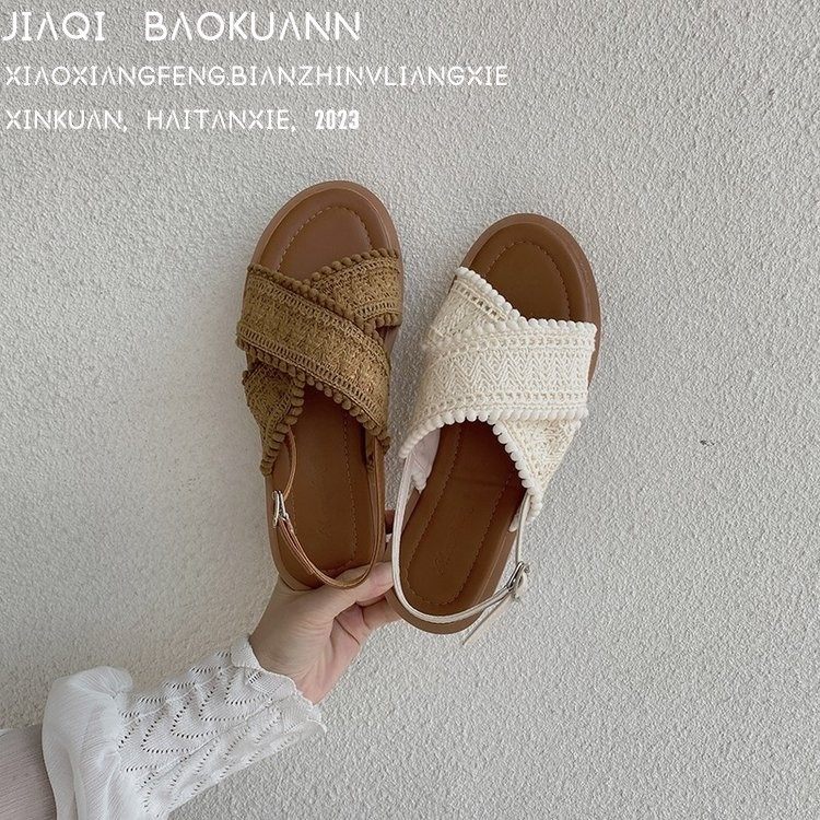 一字拖鞋女夏季外穿平底2024今年流行新款仙女风法式软底绝美凉拖