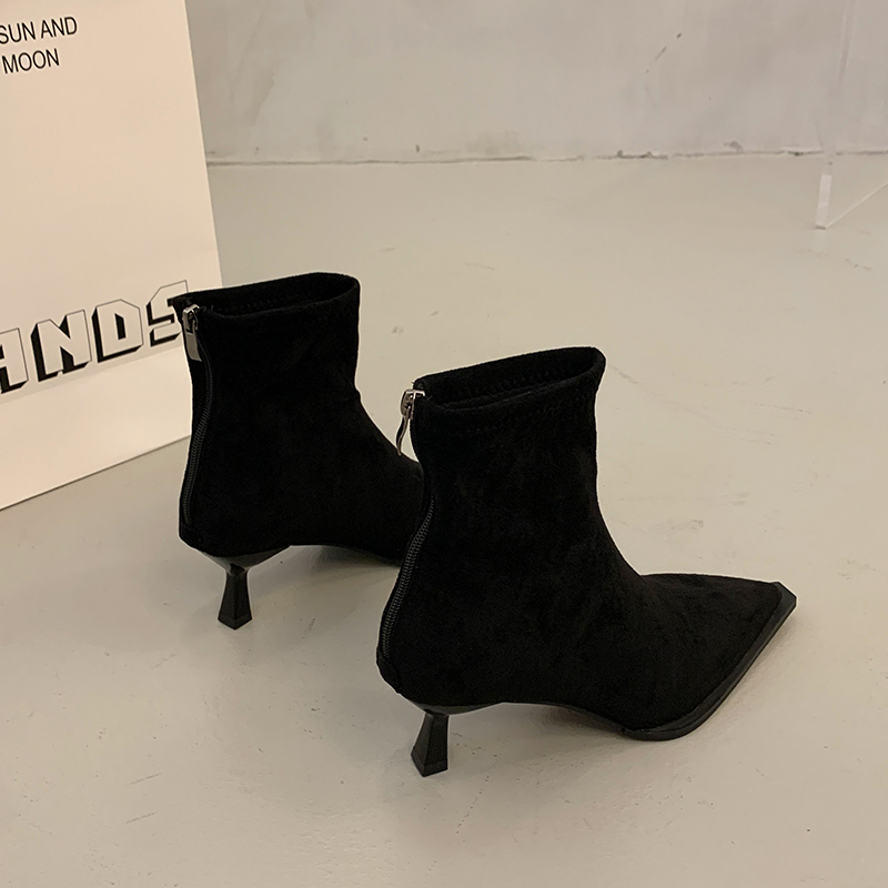 法式高跟尖头绒面卡其色瘦瘦靴