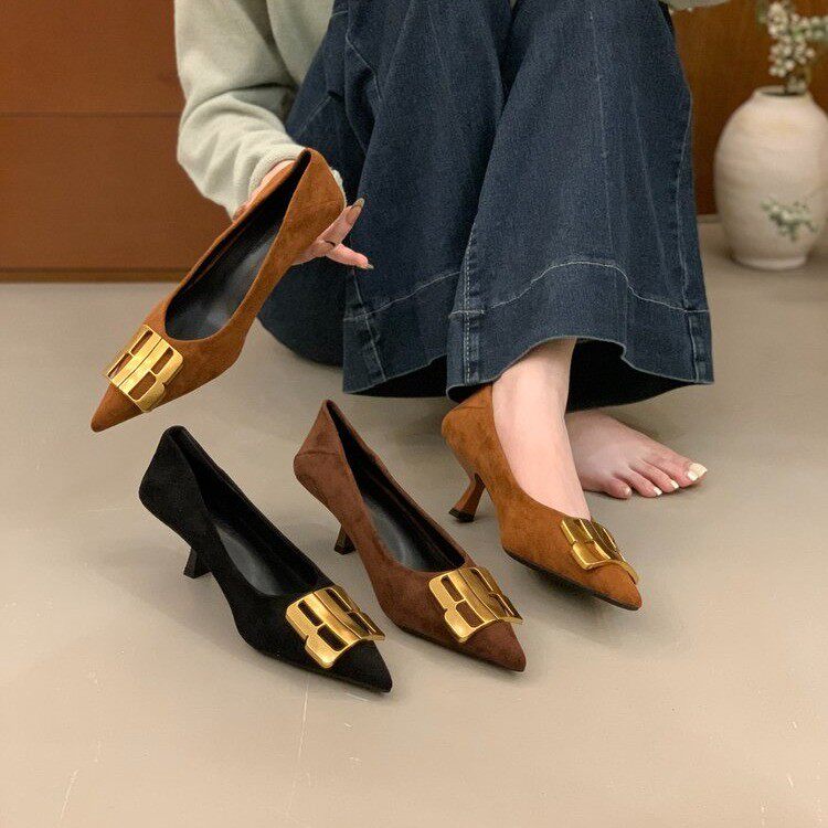 2026年春季新款法式复古尖头浅口单鞋女细跟金属扣气质百搭高跟鞋,女鞋,浅口单鞋,淘宝优惠券,粉丝福利购,淘宝优惠卷