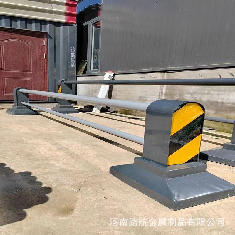 市政道路护栏马路栏杆中央隔离安全围栏小区人行道机非隔离栅栏图片