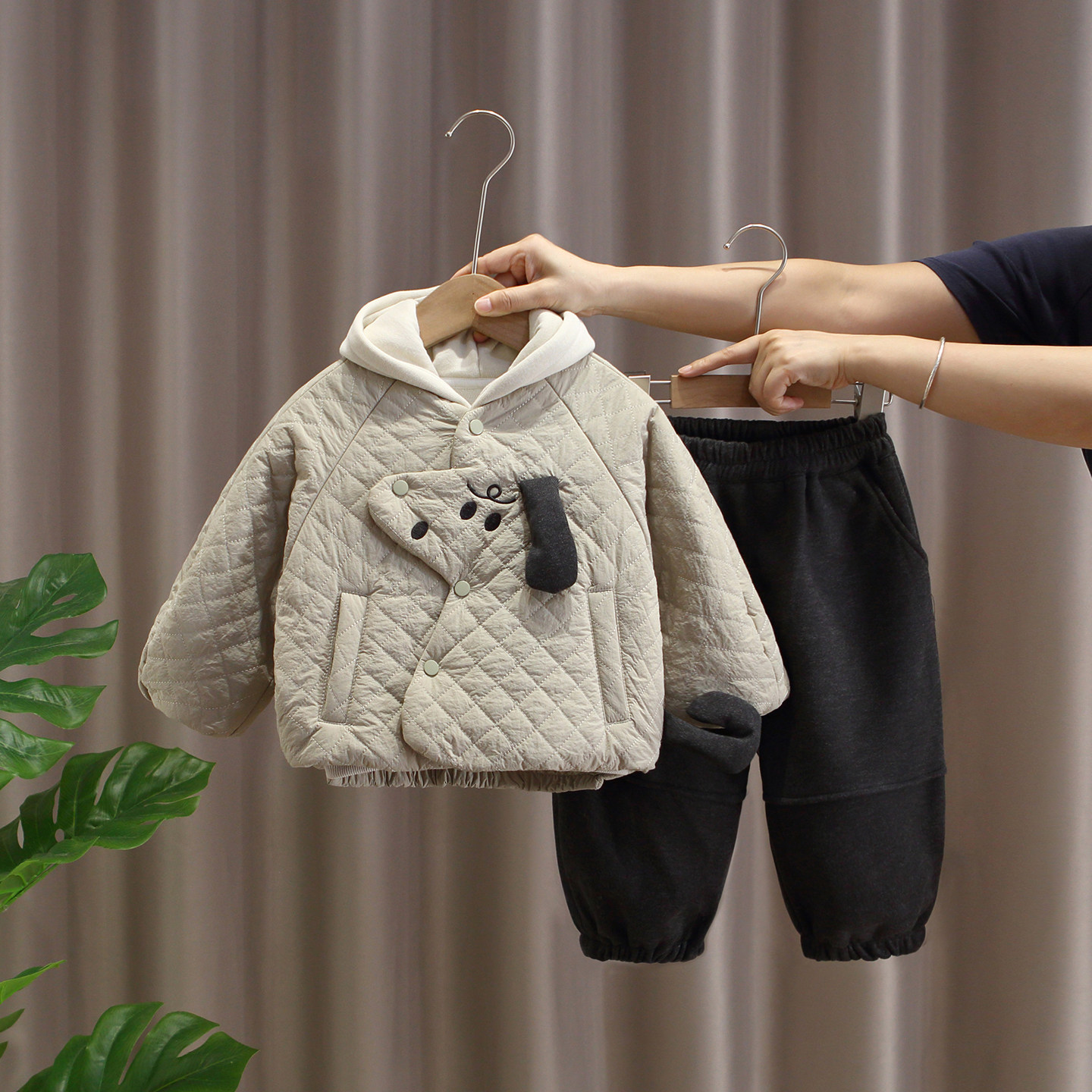 男童冬季加绒套装2026新款儿童加厚棉服三件套宝宝洋气衣服冬装潮