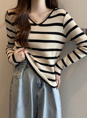 春秋条纹针织衫女打底衫感v领上衣新款胖妹妹内搭长袖t恤1230n