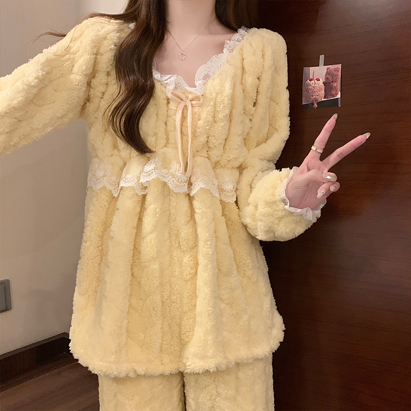 加厚法兰绒纯色睡衣女秋冬季加绒保暖珊瑚绒蕾丝宫廷风家居服套装