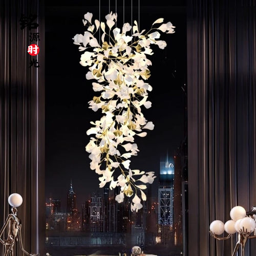 复式楼大吊灯旋转楼梯灯