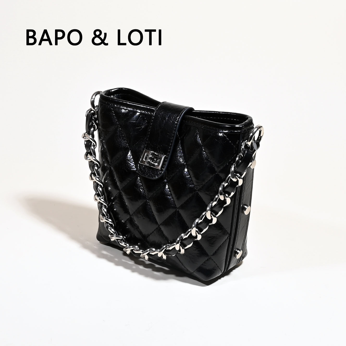 简约气质菱格链条包2026新款百搭水桶包休闲通勤托特包单肩斜挎包