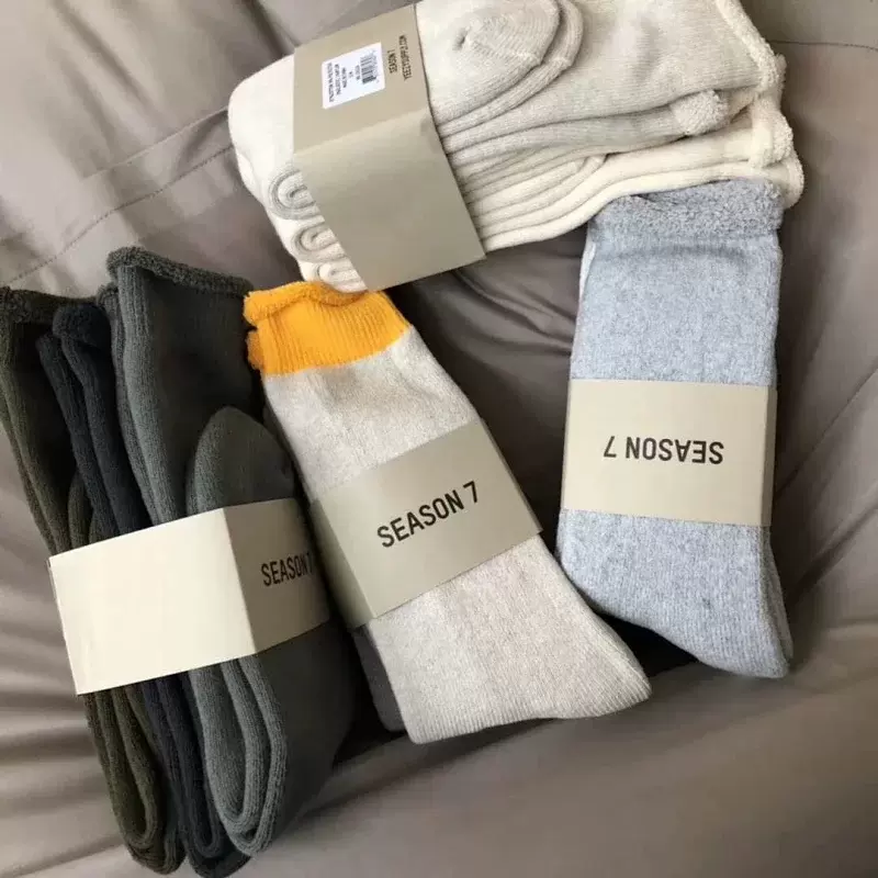 Yeezy calabasas season 7 socks