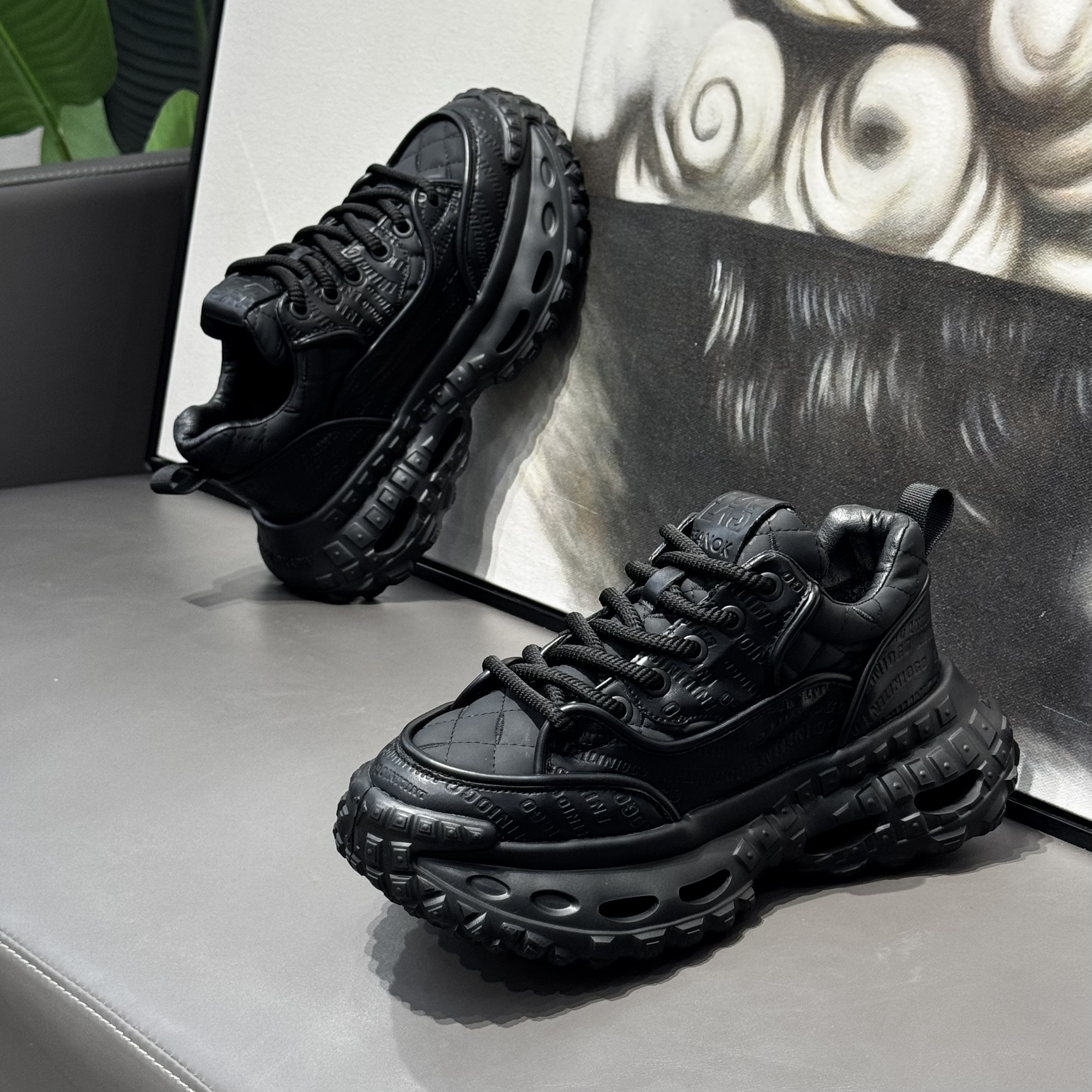 男鞋秋季2025新款潮牌轮胎鞋男款百搭厚底增高鞋运动休闲老爹鞋男