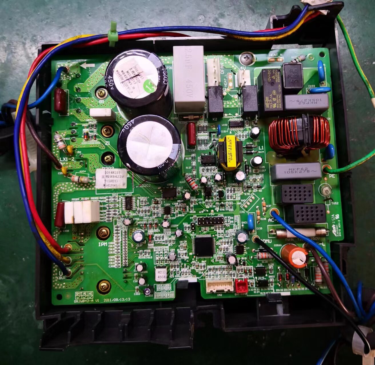 格力家用挂式 变频主板 30148337 W8423V 35WFNC09 0260328019