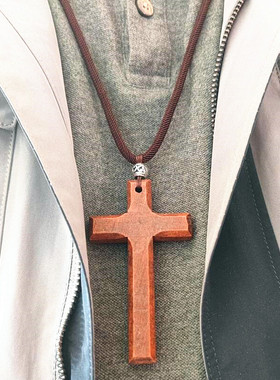 米兰绳个性木质十字架吊坠项链长款毛衣链车后视镜车挂件饰品手工