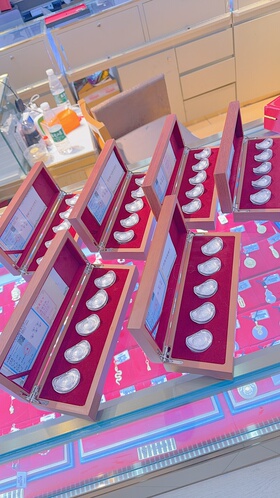 福禄寿喜财足银五福元宝套盒总重50克兴亚福珠宝2026送礼佳品