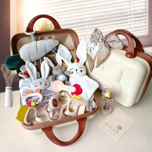 刚出生的宝宝礼物婴儿用品玩具礼盒送满月百天宝宝高档实用见面礼