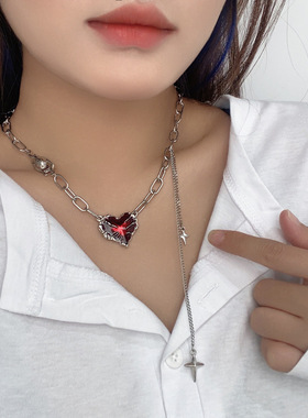 暗黑红色爱心拼接流苏项链男百搭锁骨链女嘻哈小众设计感毛衣链