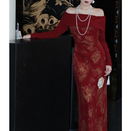 法式复古一字肩红色连衣裙女