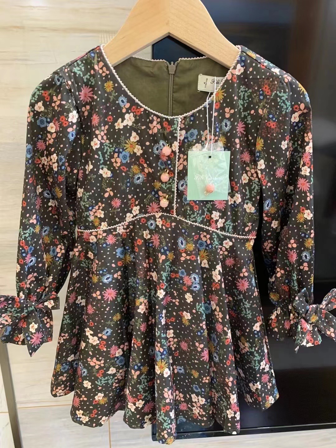 西班牙童装 秋季新款女童贡缎棉满印碎花长袖连衣裙4-12岁包邮