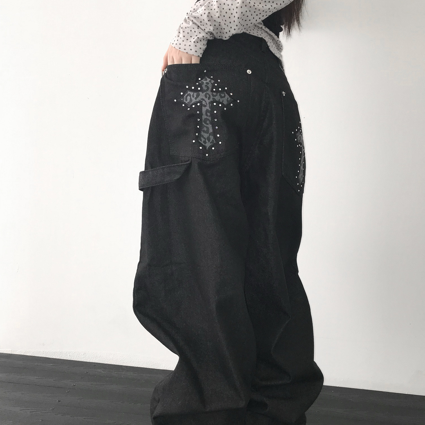 Exclusive type 街头时髦个性豹纹十字架口袋阔腿高腰宽松牛仔裤