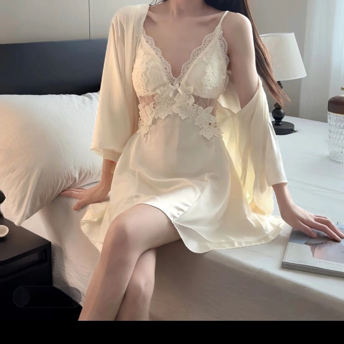 轻奢性感带胸垫睡衣女夏冰丝高级2025新款纯欲风吊带蕾丝睡裙套装