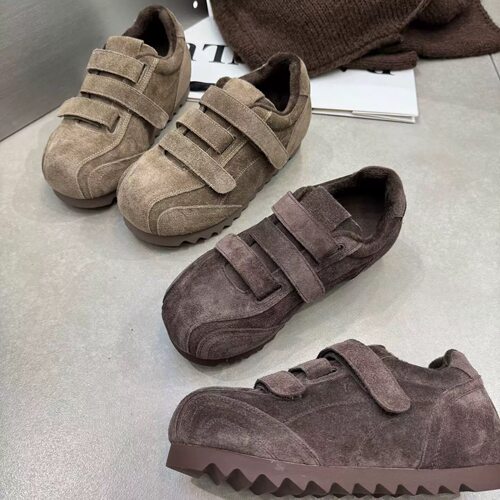 2026冬季新款磨砂真皮纯皮加绒加棉平底内增高百搭休闲勃肯女鞋