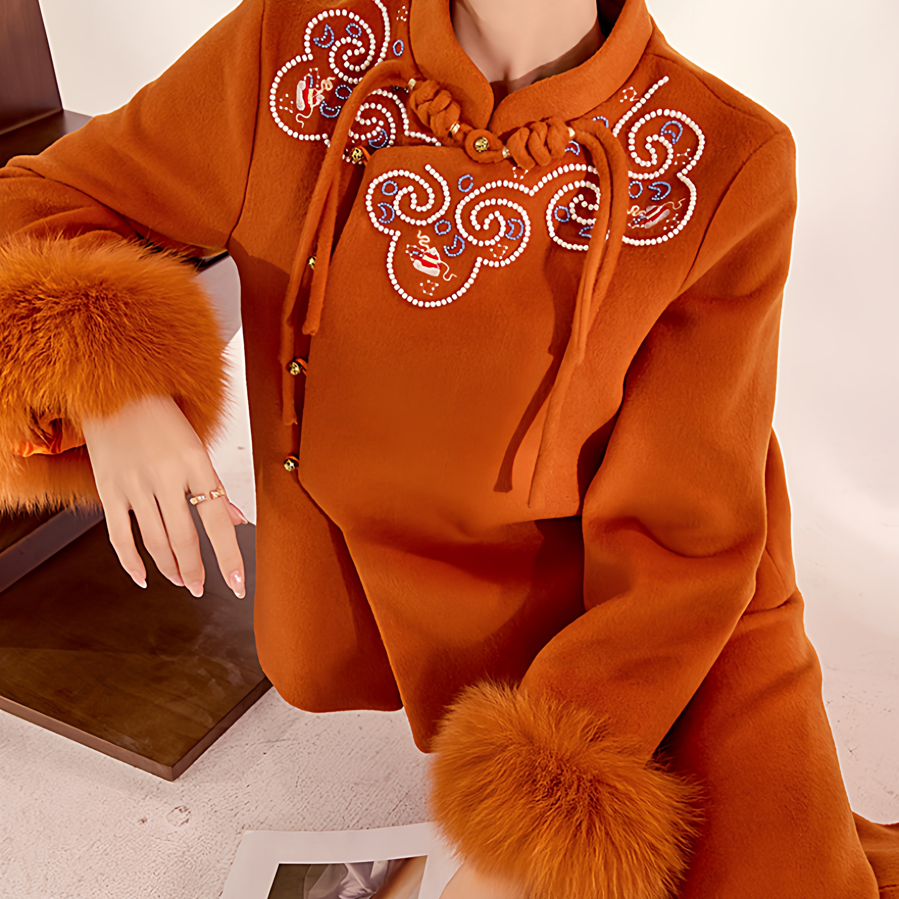 2025冬季新中式袖口羽毛拼接套装