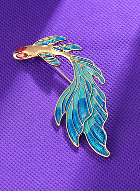 新款大鱼海棠胸针合金滴油渐变个性服装别针时尚气质西装大衣胸花