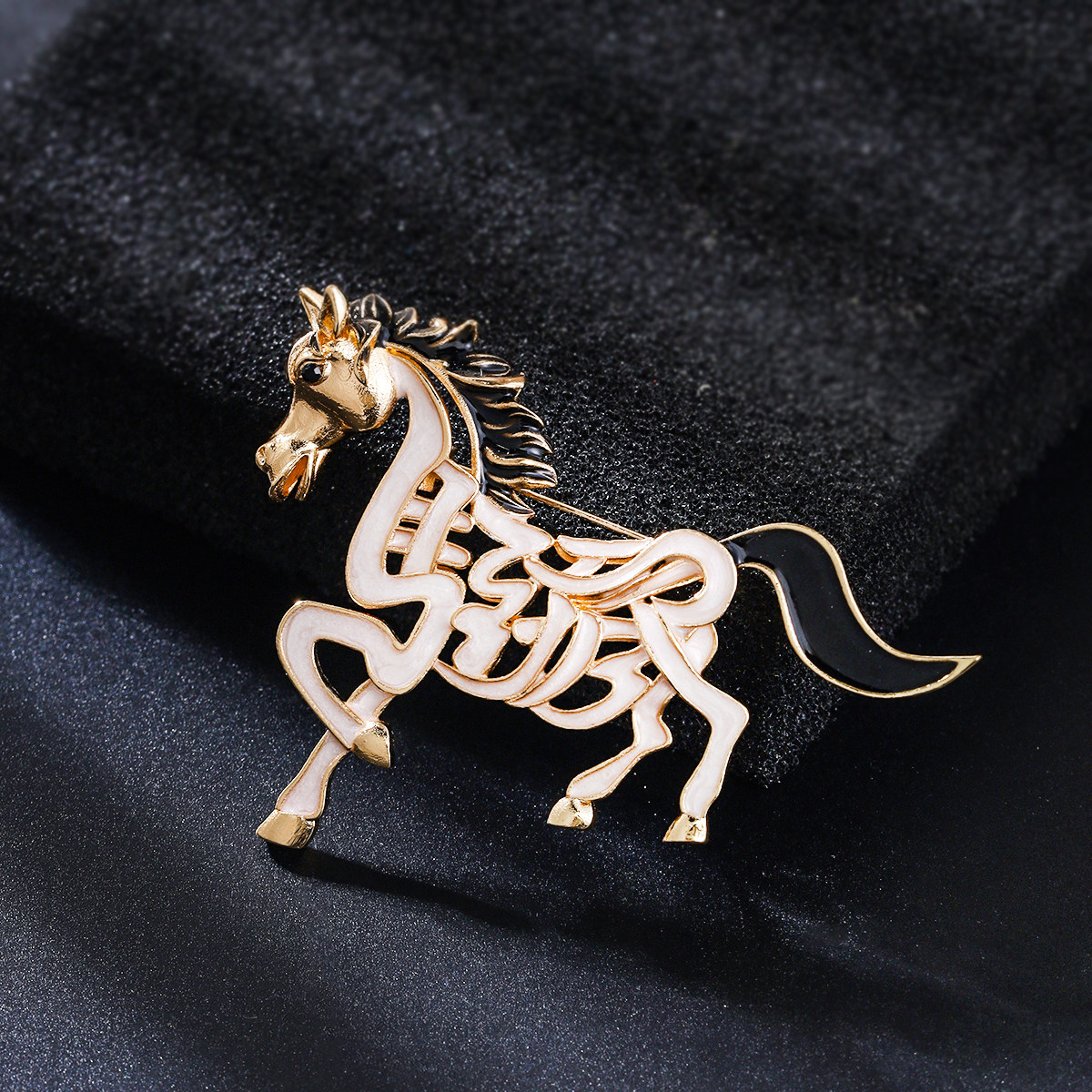 创意设计马到成功胸针优雅气质百搭动物男士高档西装外套领针胸花,饰品/流行首饰/时尚饰品新,胸针,淘宝优惠券,粉丝福利购,淘宝优惠卷