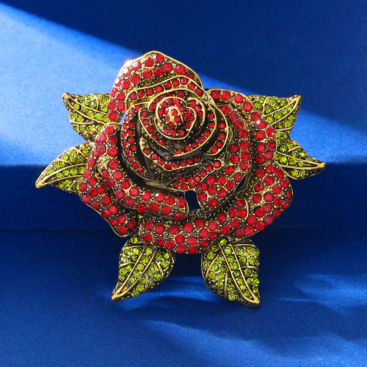 欧美复古气质百搭玫瑰花胸针个性重工满钻花卉别针高级感西装胸花