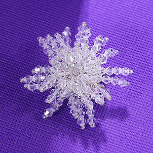 气质简约水晶雪花胸针轻奢创意风格 胸花 手工编织串珠别针高档西装