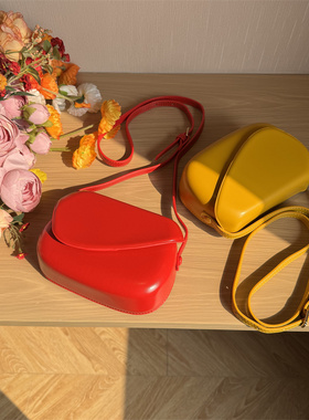 奇奇怪怪可可爱爱斜刘海糖果贝壳包百搭六色斜挎纯色小包单肩包女