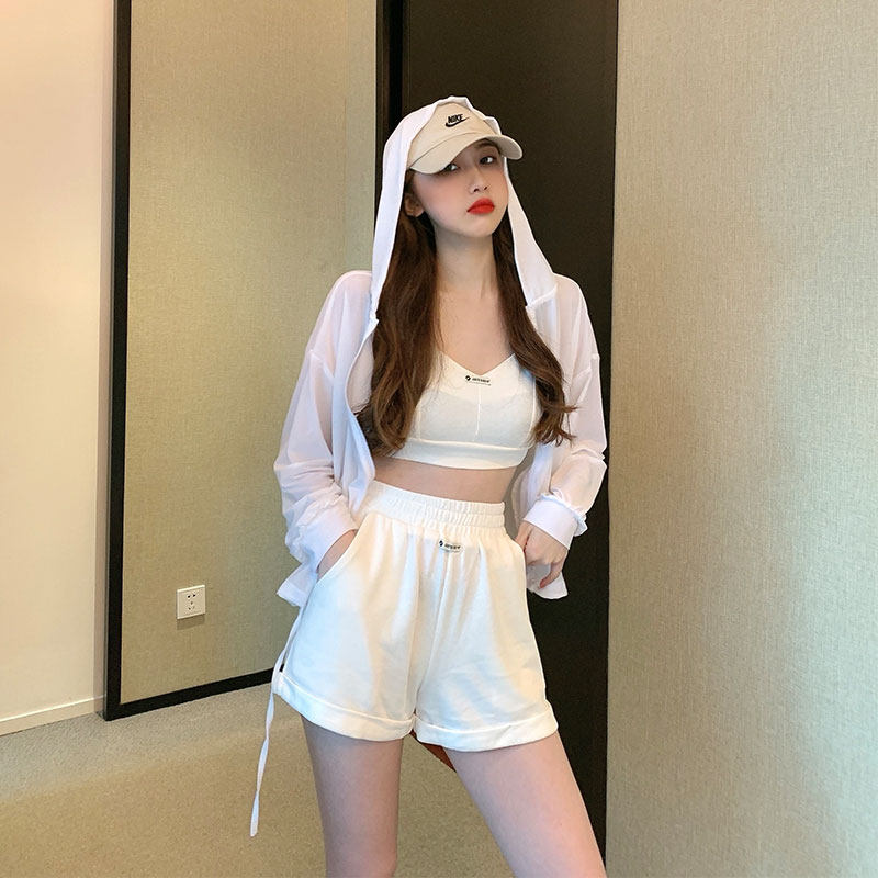 2020夏新网红休闲套装女长袖连帽薄款防晒衫+吊带+短裤三件套装潮