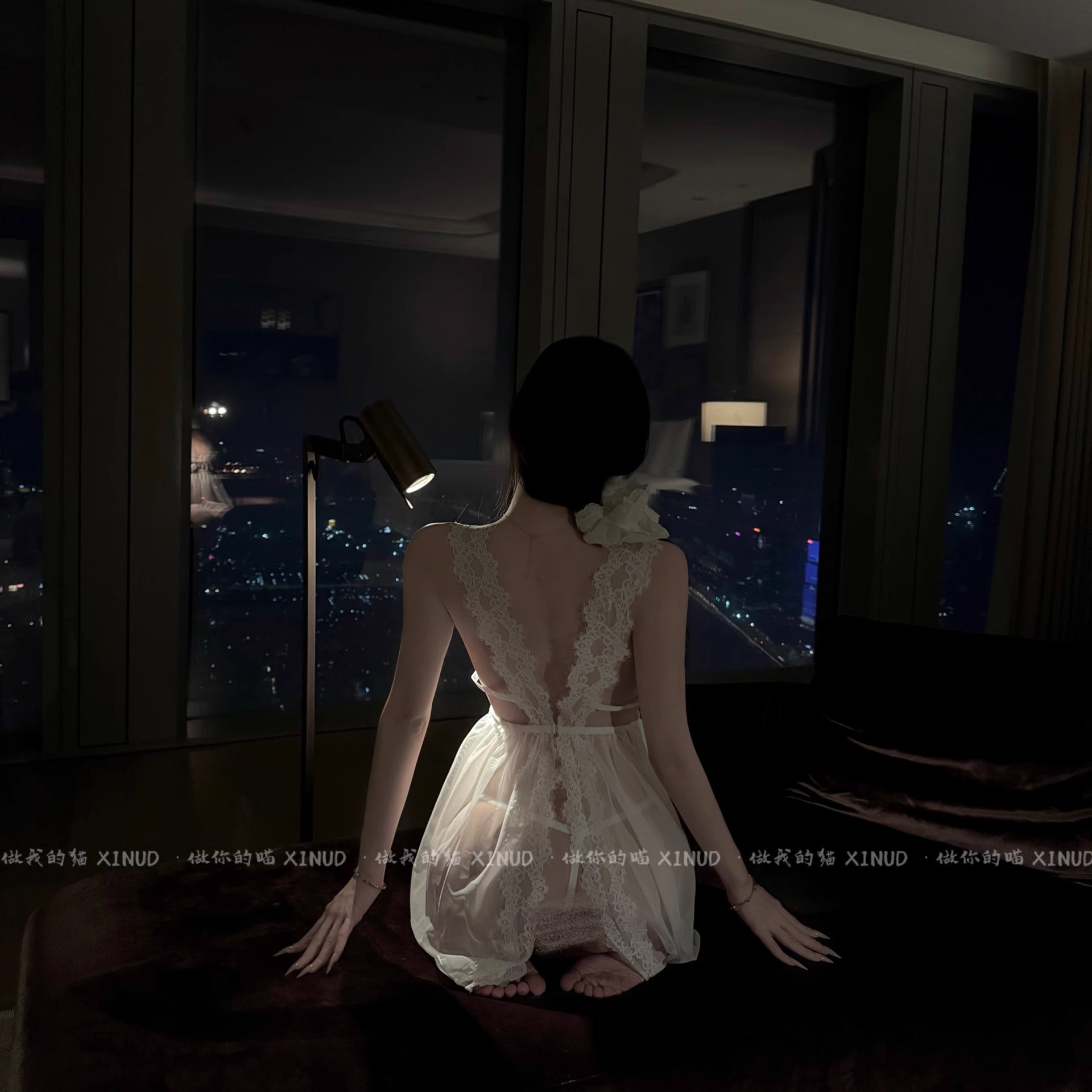 做你的猫：反转邂逅*纯欲风深V露背显白性感紫色高级感蕾丝睡裙