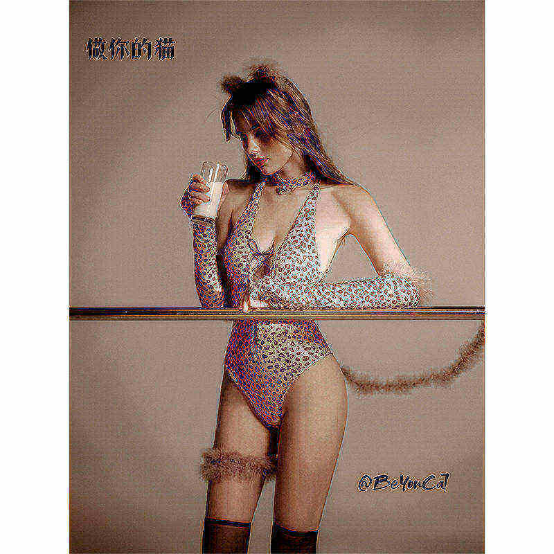 做你的猫：豹豹喜欢全攻速*原创辣妹豹纹性感深v绑带连体制服套装