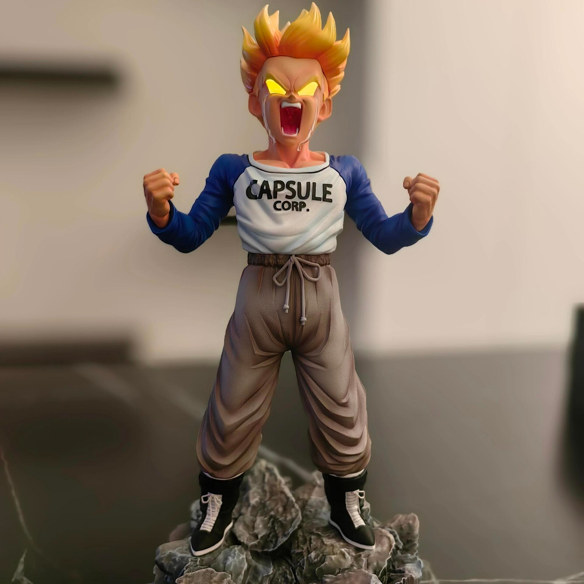 国产七龙珠周边哭泣特兰克斯手办雕像动漫二次元模型桌面摆件礼物