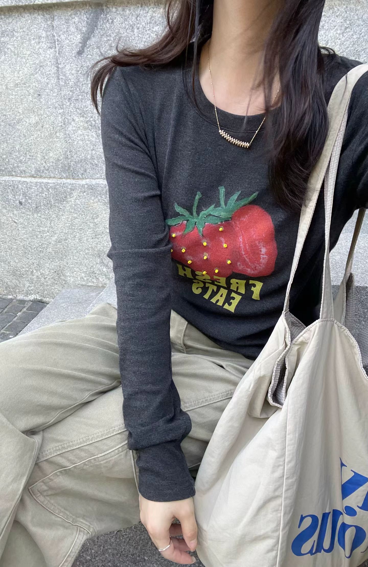 韩国东大门正品2026秋季新款百搭显瘦圆领立体草莓长袖T恤女上衣