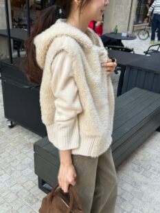 韩国东大门女装2026百搭显瘦连帽拉链皮毛一体羊羔毛马甲外套
