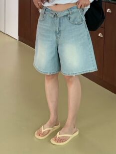 韩国东大门女装2026春夏季新款高腰翻边设计显瘦牛仔直筒裤