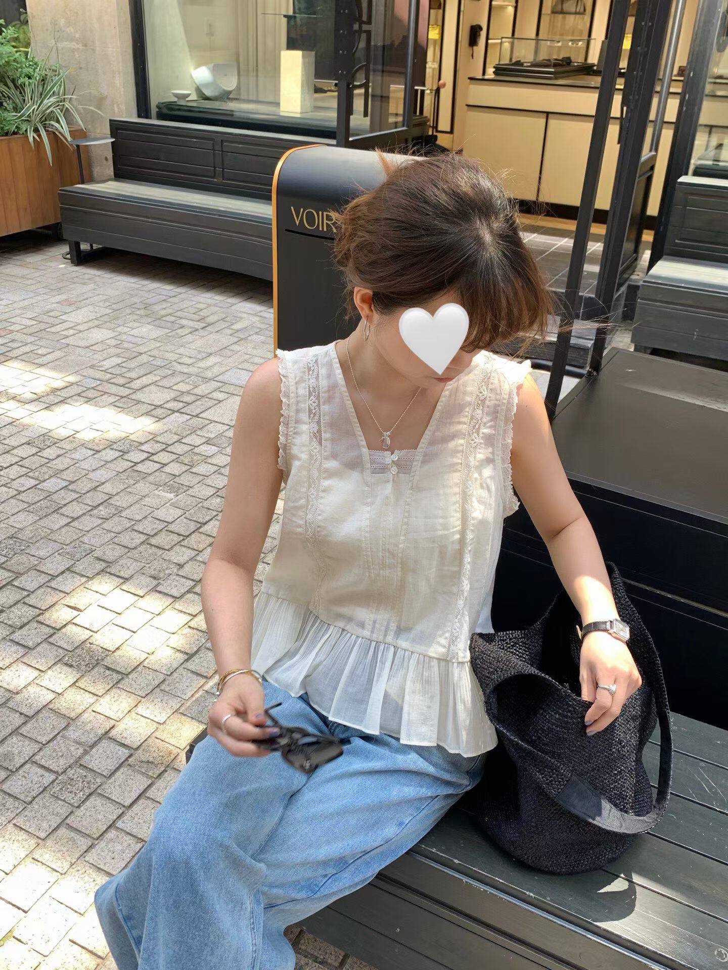 韩国东大门正品女装新款V领无袖蕾丝钩花薄款精致温柔衬衫百搭ins
