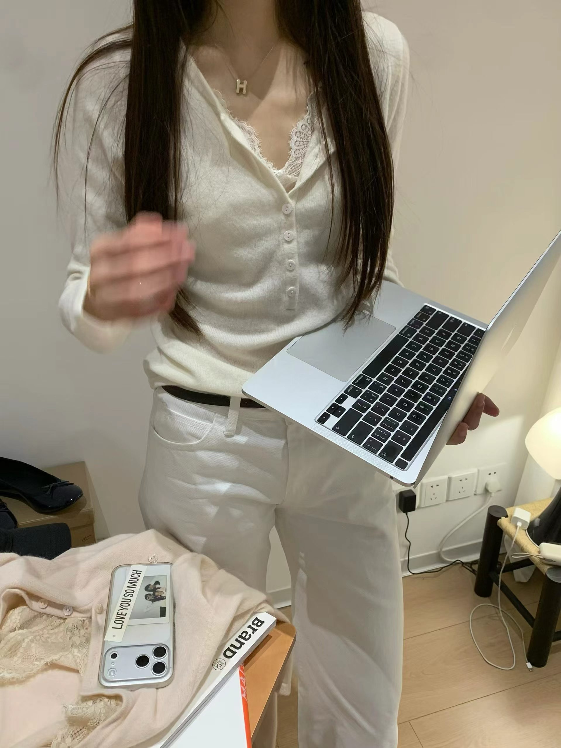 韩国东大门正品女百搭显瘦V领蕾丝拼接两件套纯色针织衫长袖打底