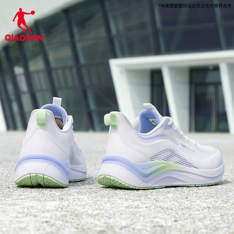 乔丹女鞋跑步鞋运动鞋2026夏季新款减震回弹一体织跑鞋中考鞋